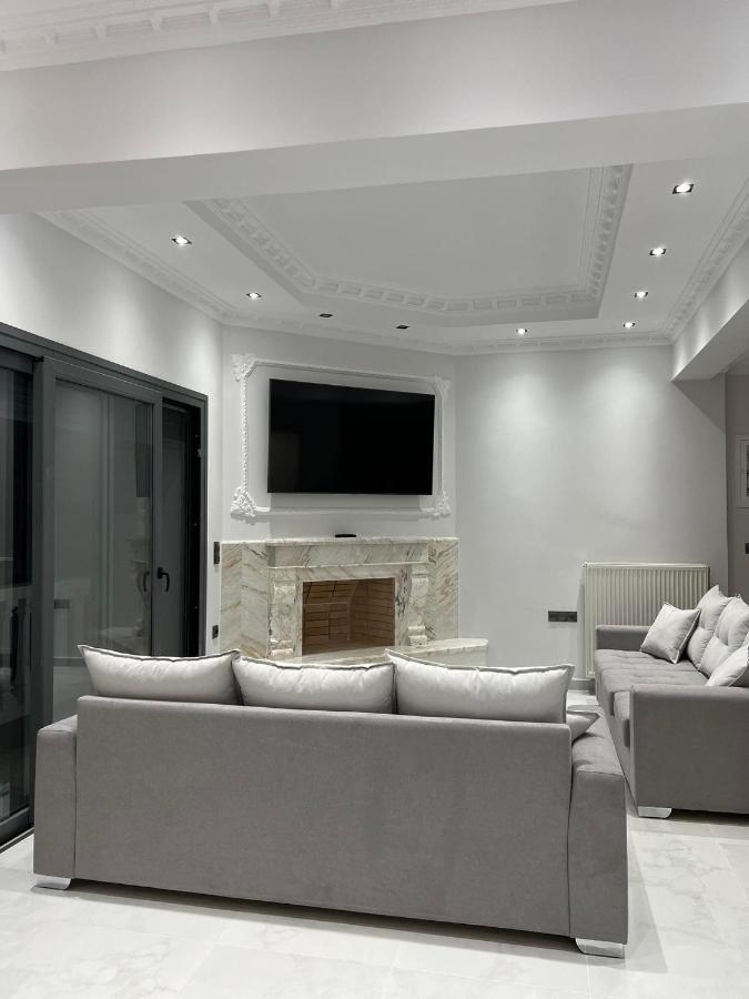 Kontis' Deluxe Furnished Apartment Λουτράκι Εξωτερικό φωτογραφία