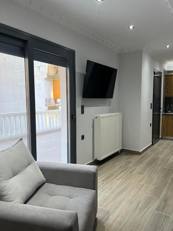 Kontis' Deluxe Furnished Apartment Λουτράκι Εξωτερικό φωτογραφία