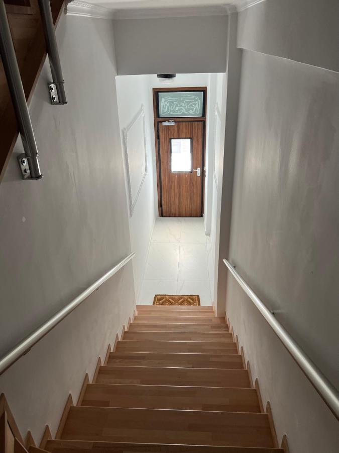 Kontis' Deluxe Furnished Apartment Λουτράκι Εξωτερικό φωτογραφία
