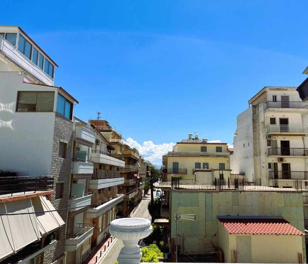 Kontis' Deluxe Furnished Apartment Λουτράκι Εξωτερικό φωτογραφία