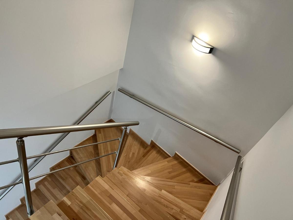 Kontis' Deluxe Furnished Apartment Λουτράκι Εξωτερικό φωτογραφία