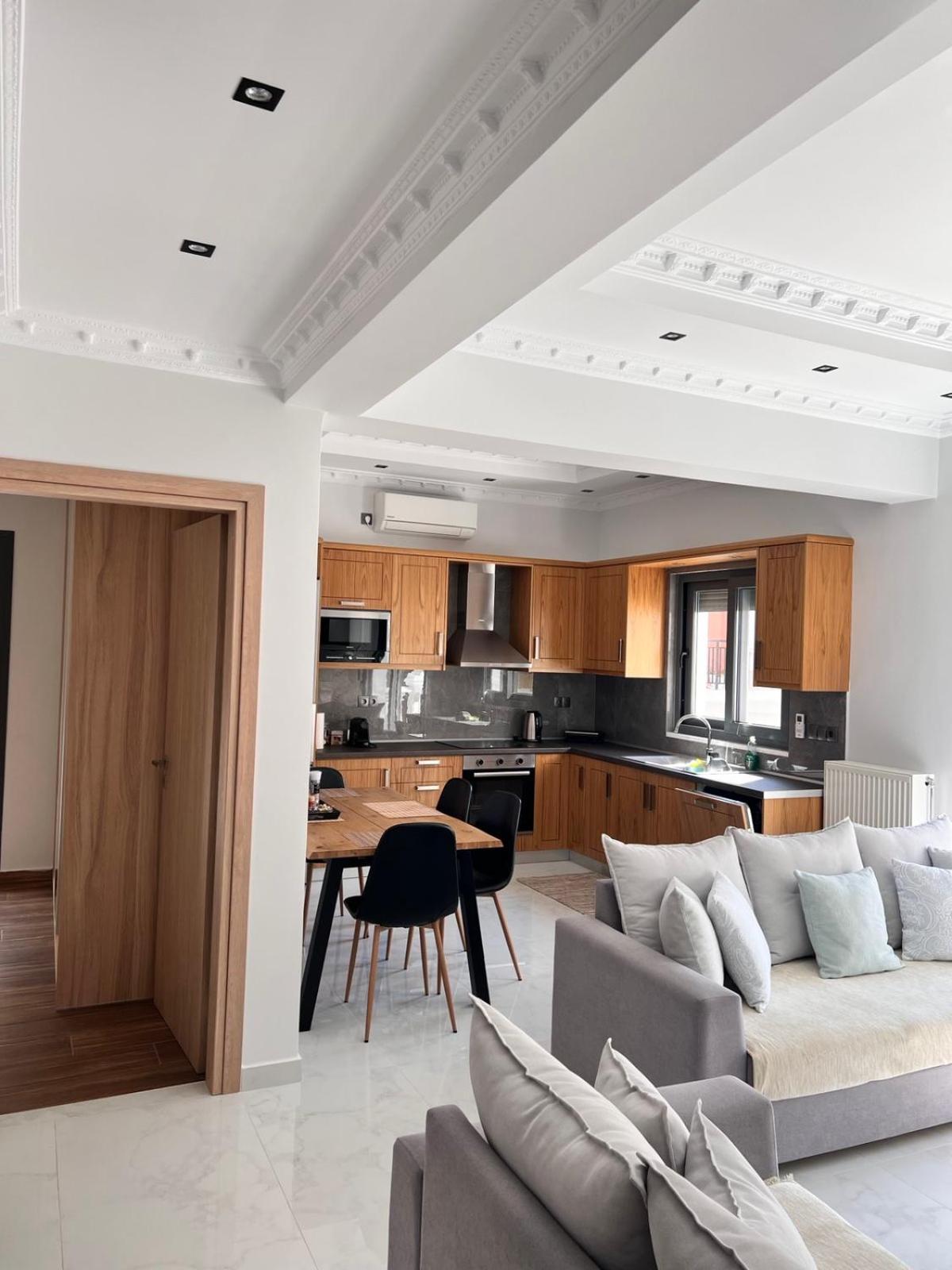 Kontis' Deluxe Furnished Apartment Λουτράκι Εξωτερικό φωτογραφία