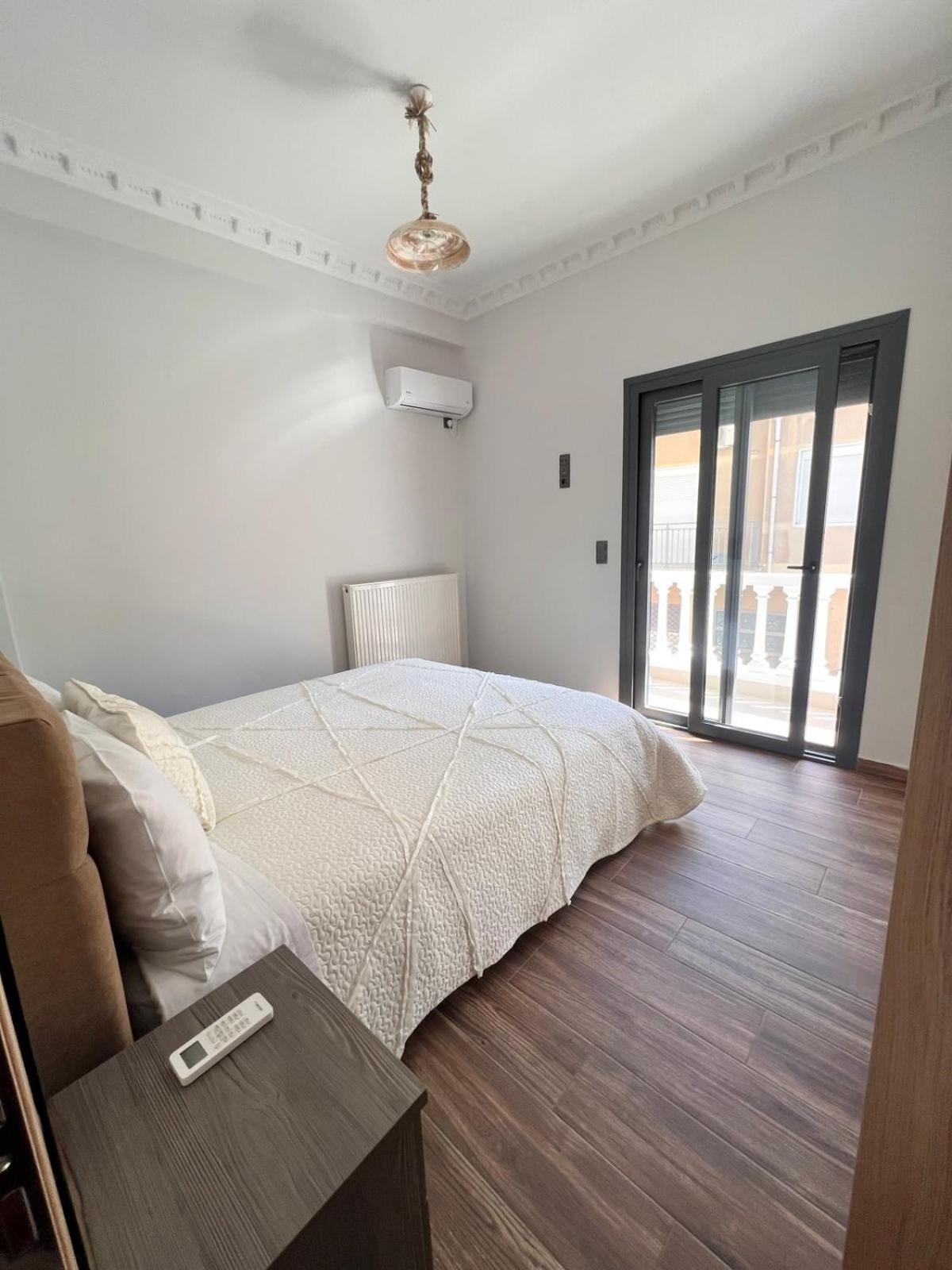 Kontis' Deluxe Furnished Apartment Λουτράκι Εξωτερικό φωτογραφία