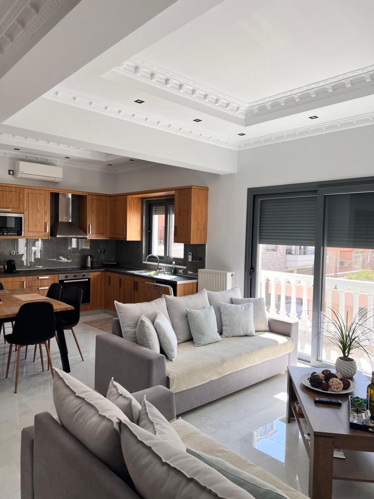 Kontis' Deluxe Furnished Apartment Λουτράκι Εξωτερικό φωτογραφία