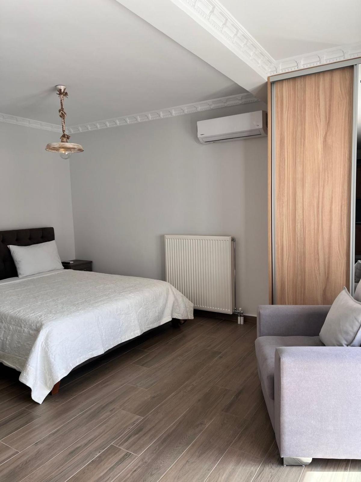 Kontis' Deluxe Furnished Apartment Λουτράκι Εξωτερικό φωτογραφία