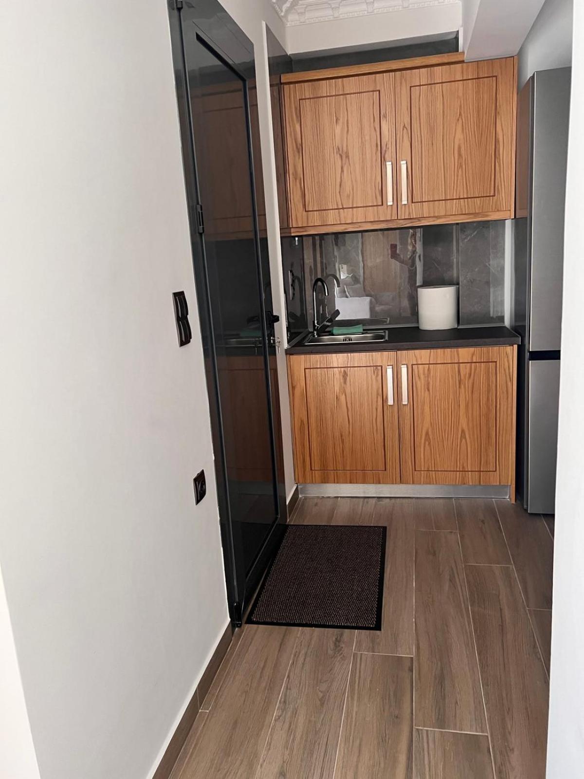 Kontis' Deluxe Furnished Apartment Λουτράκι Εξωτερικό φωτογραφία