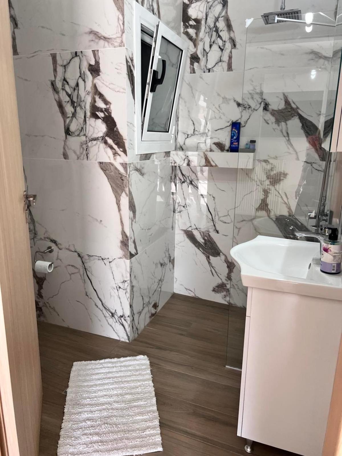Kontis' Deluxe Furnished Apartment Λουτράκι Εξωτερικό φωτογραφία