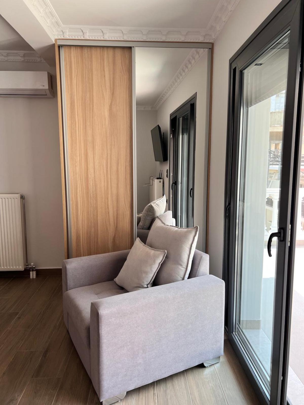 Kontis' Deluxe Furnished Apartment Λουτράκι Εξωτερικό φωτογραφία